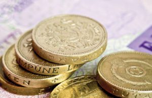 money-cash-coins-gbp-pounds-uk-700x4503