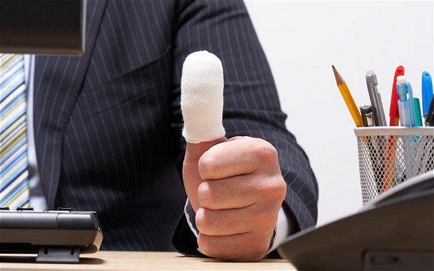 Компенсации при контузии, получени по време на работа